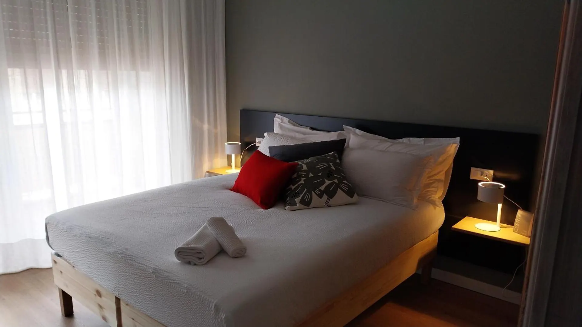 Lomi Home - Private Parking Florenz 0*,